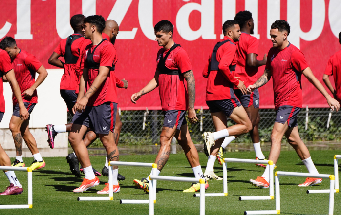 El Sevilla completa la última sesión de trabajo sin los cinco lesionados